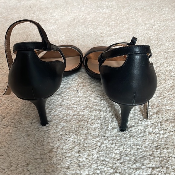 Le Château Leather Heels - Picture 7 of 7